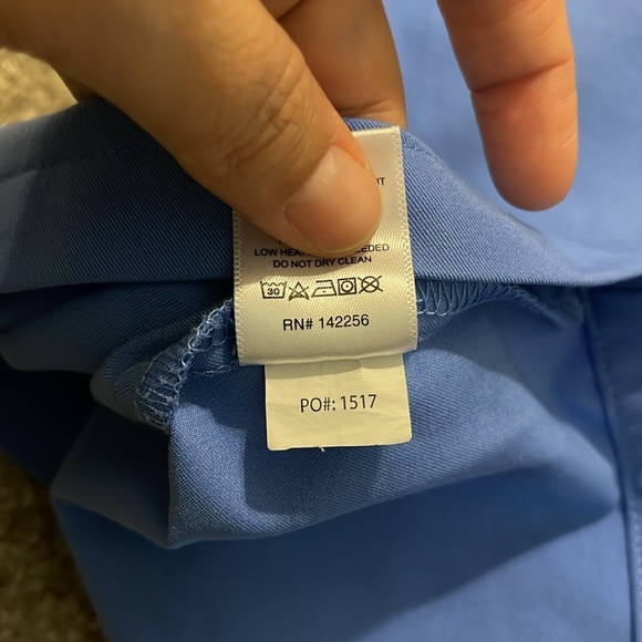 Men’s FIGS Technical Collection Leon Three Pocket Scrub Top Ceil Blue 1517 Sz M - Picture 13 of 14